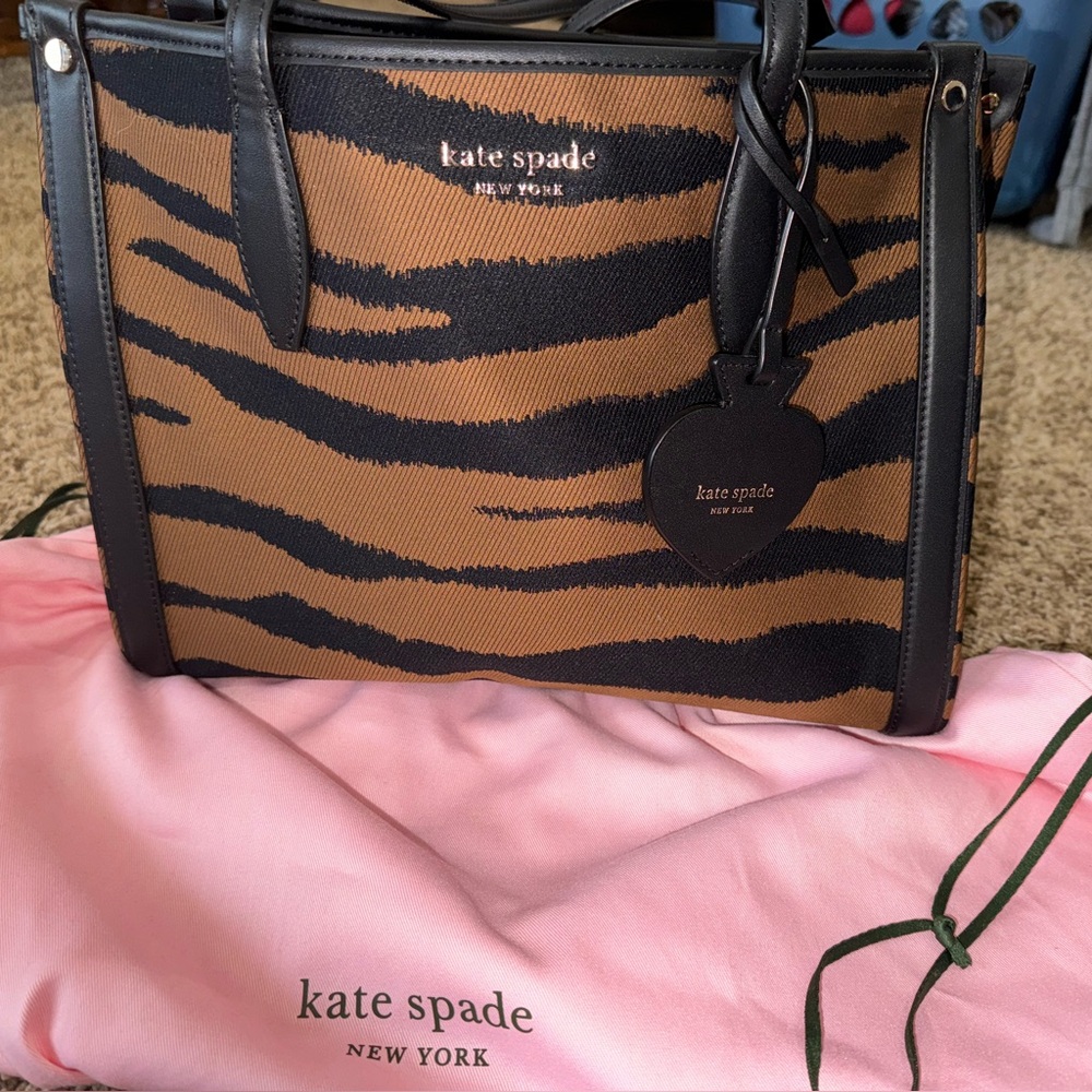 Kate Spade Market Tiger Jacquard Medium Tote, Great Condition